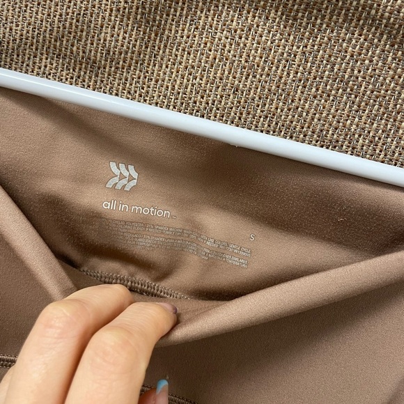 All in Motion Tan High-Rise Leggings with Smooth Stretch Fabric - Picture 8 of 8